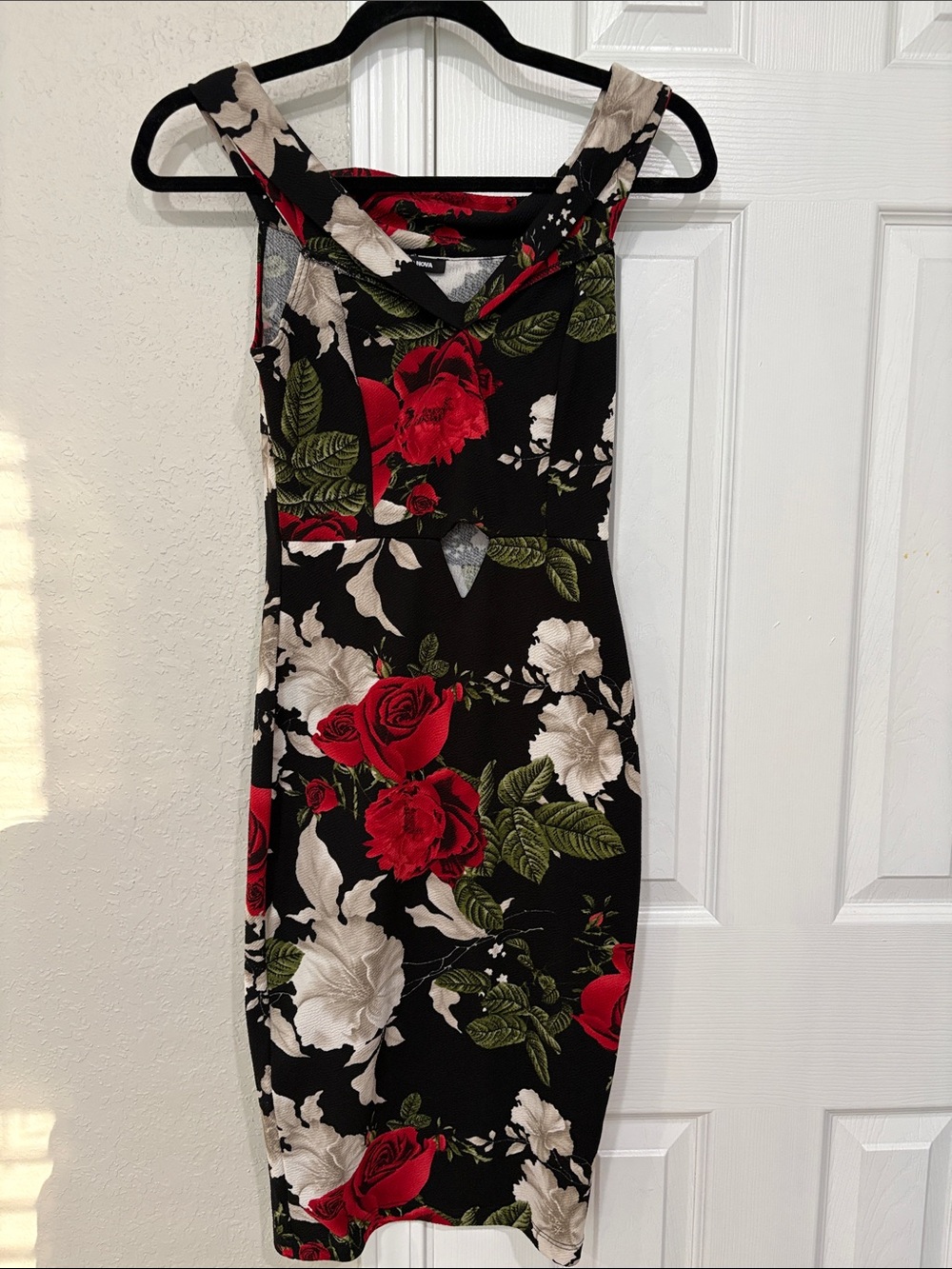 Fashion Nova Floral Red & Black Sheath Dress